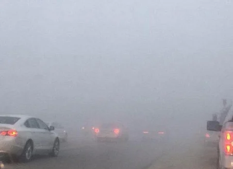 "الأرصاد" ينبه 6 مناطق: أمطار غزيرة وضباب مع شبه انعدام في الرؤية