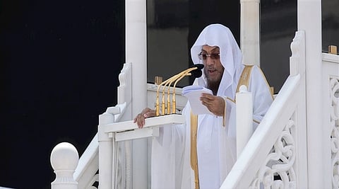 إمام وخطيب المسجد الحرام أسامة بن عبدالله خياط