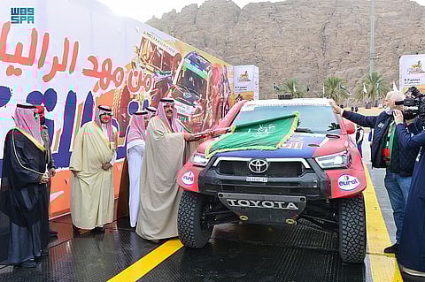 رالي حائل يسطر حضوره الدولي ويرسم تنوُّع تضاريس المنطقة