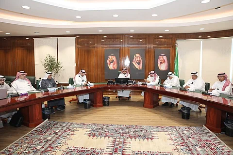 المجلس التعليمي بعسير يبحث تجويد الاستثمار الأمثل للقيادات