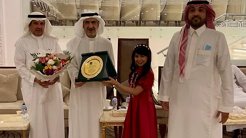 "المطلق" رئيسًا فخريًا لفرق "ورود نوارة" التطوعية