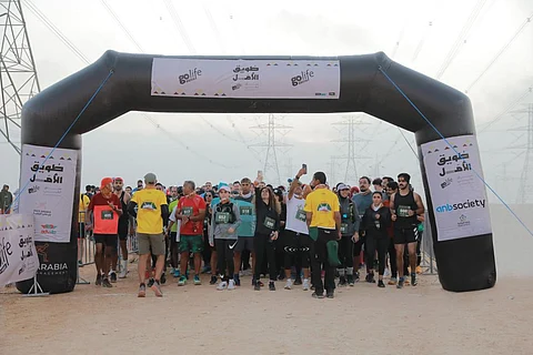anb راعياً ومشاركاً في ماراثون طويق الأمل الجبلي