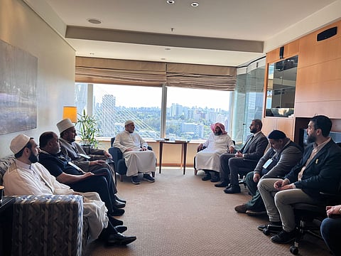 "العنزي" يحذر من خطورة الجماعات المتطرفة لمحاولتها تسييس الإسلام لمصالحها الحزبية