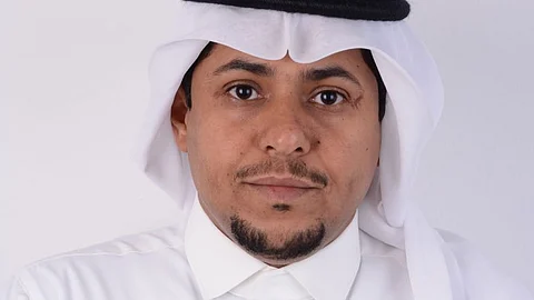 الأستاذ المشارك في الكيمياء التحليلية الصيدلية بجامعة جازان حسن الحازمي
