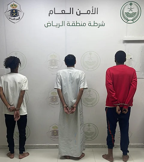القبض على 3 أشخاص لارتكابهم حوادث سلب