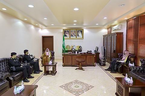 محافظ الزلفي يستعرض سير العمل الأمني مع مدير دوريات الأمن بالرياض