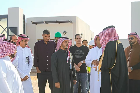 شاهد.. محافظ ينبع يتفقد مركزي ينبع النخل والجابرية للاطلاع على سير العمل والخدمات