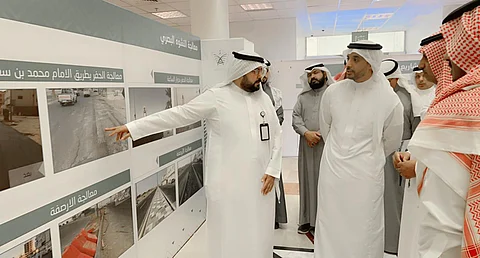 أمين عسير يتابع سير عمل المشروعات والخطط والبرامج في بيشة