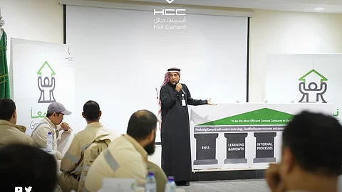 شركة إسمنت حائل تطلق حملة التوعية باستراتيجيتها 2023 - 2026م