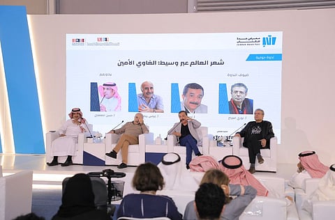 معرض جدة للكتاب ينظّم ندوة "شعر العالم عبر وسيط الغاوي الأمين"