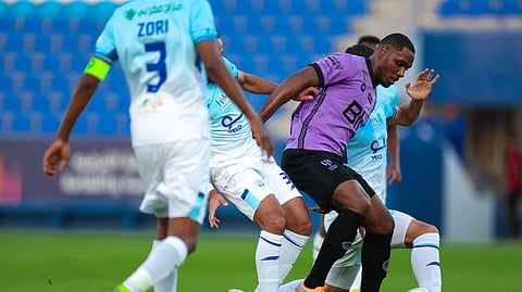 بهدفين .. الهلال يخسر ودية أبها