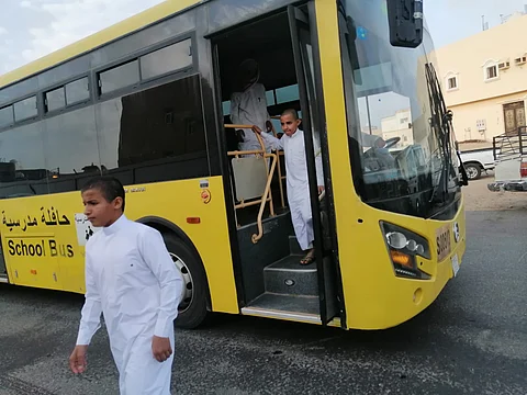 "رافد" تواصل تقديم خدمات النقل المدرسي لأكثر من 15 ألف مدرسة