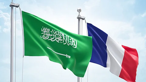 السفارة الفرنسية بالمملكة: إصدار التأشيرات في السعودية متعثّر حاليًا