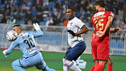 دوري روشن السعودي: بهدف قاتل.. "ضمك" يخطف التعادل من "الهلال"