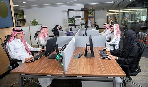 "الصحة": خدمات إلكترونية جديدة وأكثر من مليون اتصال في مركز 937