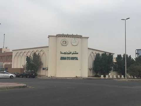 اخترقها قلم فانفجرت مقلتها.. تدخل جراحي عاجل ينقذ عين طفل في جدة