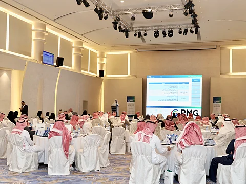 ملتقى "تطوير ممارسات التحول الرقمي"