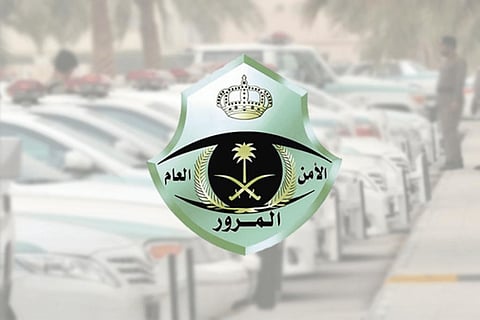 المرور يجدد دعوته لإسقاط المركبات التالفة مجانًا