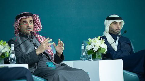 رئيس الشباب خالد البلطان خلال ملتقى فرص