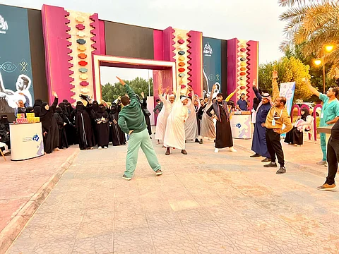 "صحتك 30" في مهرجان "واحة الأحساء" بعين نجم