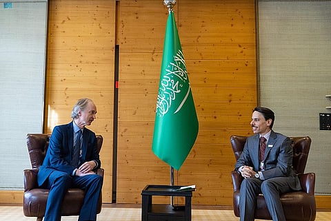 "فيصل بن فرحان" يلتقي المبعوث الأممي الخاص إلى سوريا