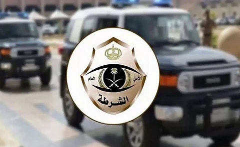 شرطة مكة تقبض على 5 مقيمين لسرقتهم بطاريات شحن لأبراج شركة اتصالات