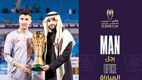 "فيكتور رويز".. رجل مباراة الهلال والفيحاء في نصف كأس السوبر السعودي
