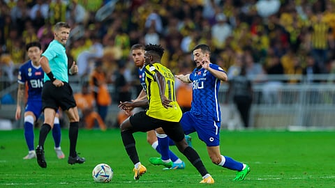 للمرة الثانية.. إصابة قطع في الرباط الصليبي تُبعد لاعب الهلال "المالكي" عن الملاعب