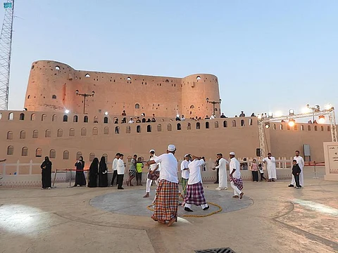 "طاق طاقية" و"الشقلة".. ألعاب "شتاء جازان" الشعبية تُعيد الأهالي لزمن جميل