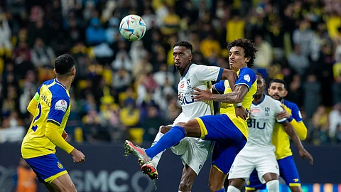 محمد كنو خلال مشاركته في لقاء النصر والهلال