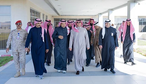 سمو محافظ الأحساء يزور معرض نادي الطيران السعودي