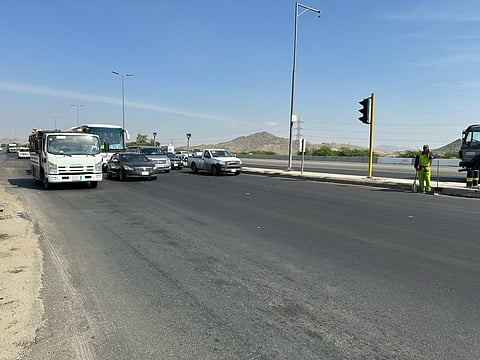 تفاعلاً مع تقارير "سبق".. أمانة مكة تُصلح خلل طريق الجعرانة- الشرائع