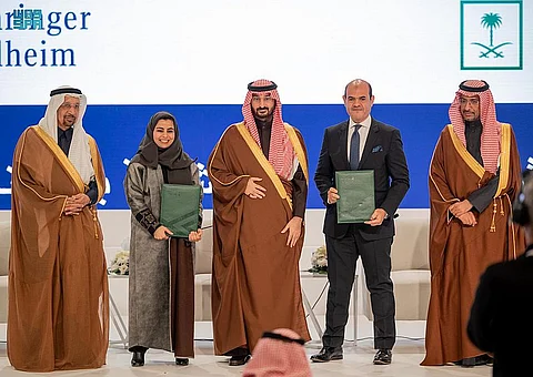 "الاستثمار" توقّع مذكرتي تفاهم خلال قمة الرياض للتقنية الحيوية الطبية 2023