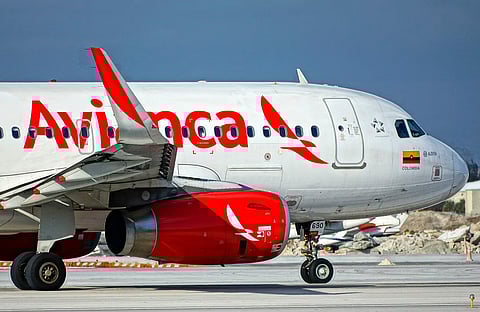 كانتا متجمدتين وذابتا جزئيًّا.. العثور على جثتي شابين بين عجلات طائرة في بوغوتا