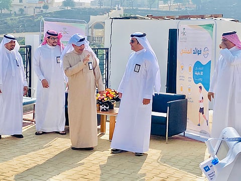 الجهات الحكومية بـ"جوة فيفاء" تشارك في "تحدي المشي" لتعزيز الصحة العامة