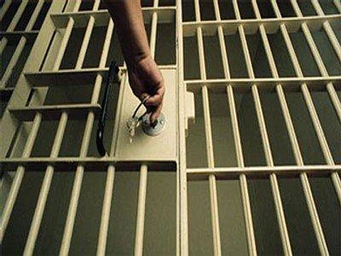 الحكم على مراهق بريطاني بالسجن أكثر من 11 عاماً لأسباب تتعلّق بالعنصرية