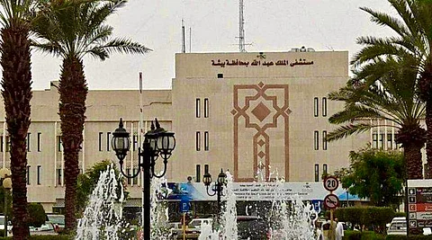جراحة ناجحة لاستئصال ورم بالدماغ تعيد النطق والمشي لمريض "خمسيني" ببيشة