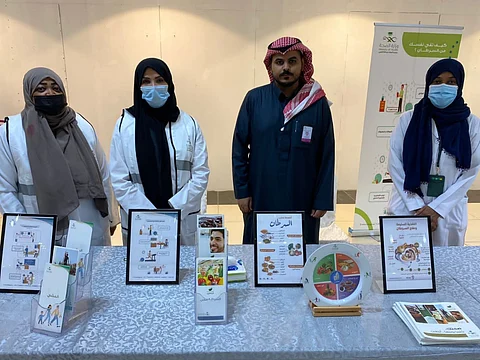 جدة.. "مجمع الملك عبدالله الطبي" يُشارك في فعاليات اليوم العالمي للسرطان