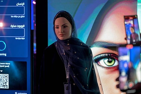 "سارة".. أول روبوت سعودي يتحدث باللهجة العامية
