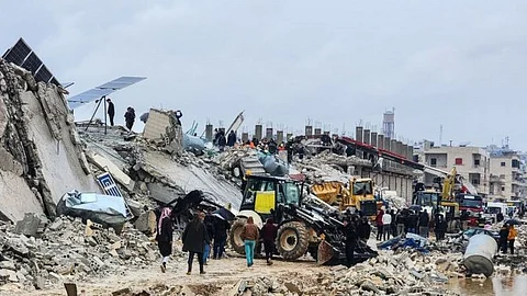 بيان رسمي: ارتفاع حصيلة وفيات زلزال تركيا إلى 49 ألفًا و589 شخصًا