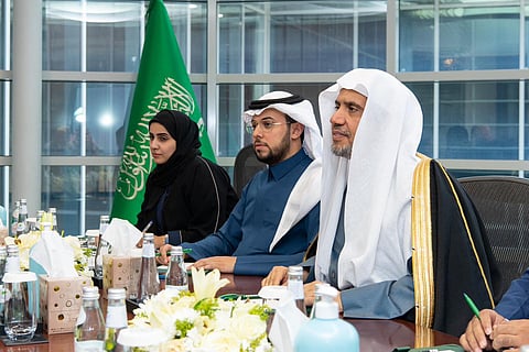 الأمين العام رئيس هيئة علماء المسلمين فضيلة الشيخ الدكتور محمد بن عبدالكريم العيسي