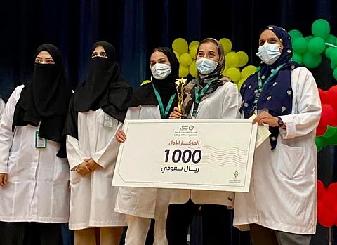 طالبات جامعة جدة يحصلن على المركز الأول في أولمبياد التمريض