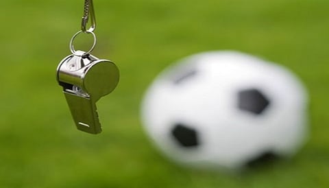 طاقم تحكيم مجري يضبط مواجهة الاتفاق والاتحاد.. فيصل البلوي يقود لقاء النصر والأخدود