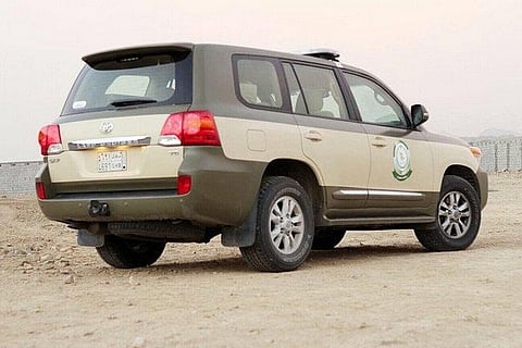 "الأفواج الأمنية" بالعارضة تطيح بمقيم لنقله 5 مخالفين لنظام أمن الحدود