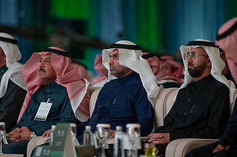 فهد الجلاجل يرعى جائزة أداء الصحة