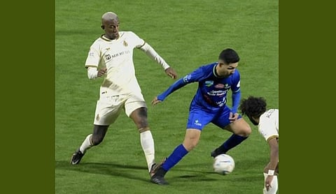 لقطة التدخل بعنف من أندرسون تاليسكا لاعب نادي النصر