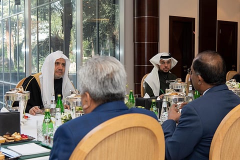 الشيخ العيسى يبحث ووفد ماليزي رفيع برئاسة وزير الخارجية التعاون في مواجهة ظاهرة "الإسلاموفوبيا"