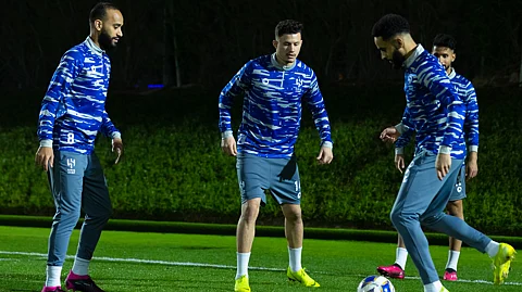 الهلال يفتح ملف مواجهة الدحيل في نصف النهائي بدوري أبطال آسيا