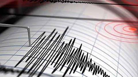 زلزال بقوة 6.2 درجات يضرب تركيا وهزة ارتدادية ثانية في إسطنبول