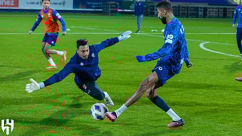 الهلال: عملية جراحية ناجحة لـ"المفرج".. والفريق يواصل الاستعداد لشباب أهلي دبي